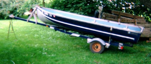 Boat and Trailer.jpg (28720 bytes)